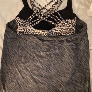 Lululemon workout top with built in bra